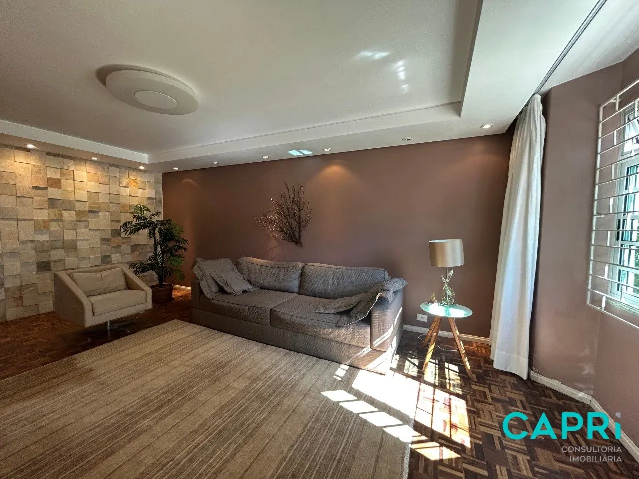 House with 4 bedrooms and a private BBQ — photo 5