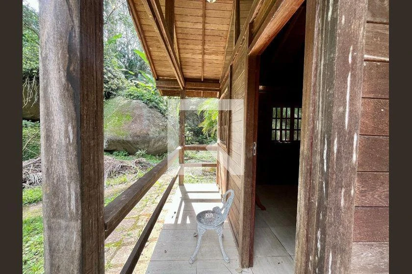 Furnished house, 9900 m², with a washing machine — photo 42