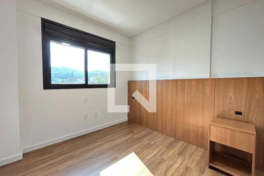 Furnished apartment, 64 m², with floor-to-ceiling windows — photo 15