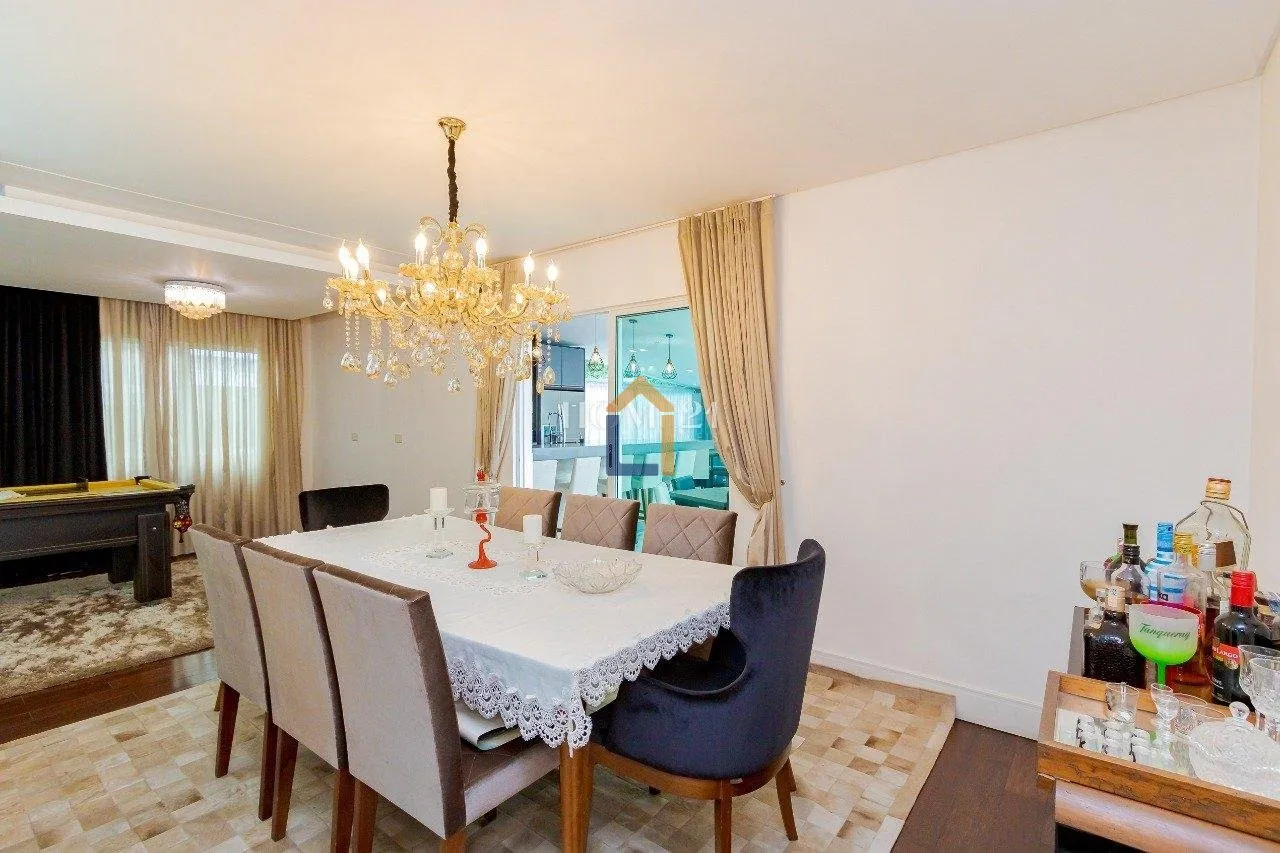Furnished 470 m² house with 4 bedrooms and private garden — photo 61