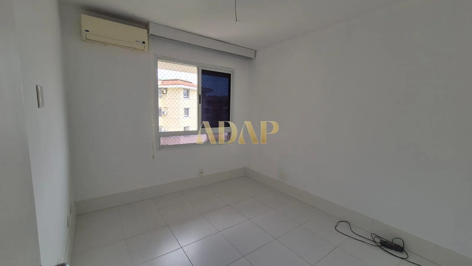 Камін та 3 спальні: квартира 123 м² — photo 17