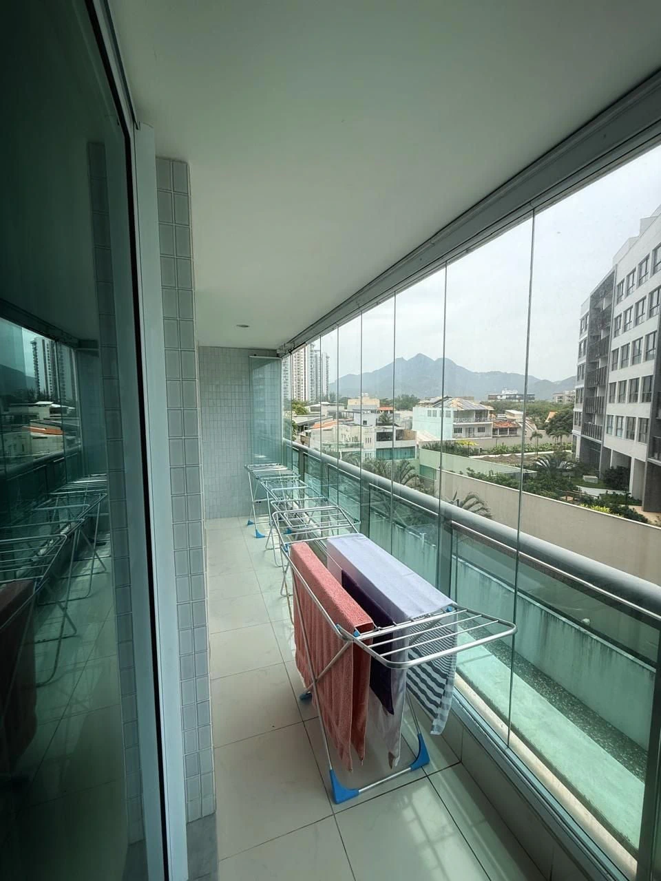 Furnished apartment with 4 bedrooms and 5 bathrooms — photo 23
