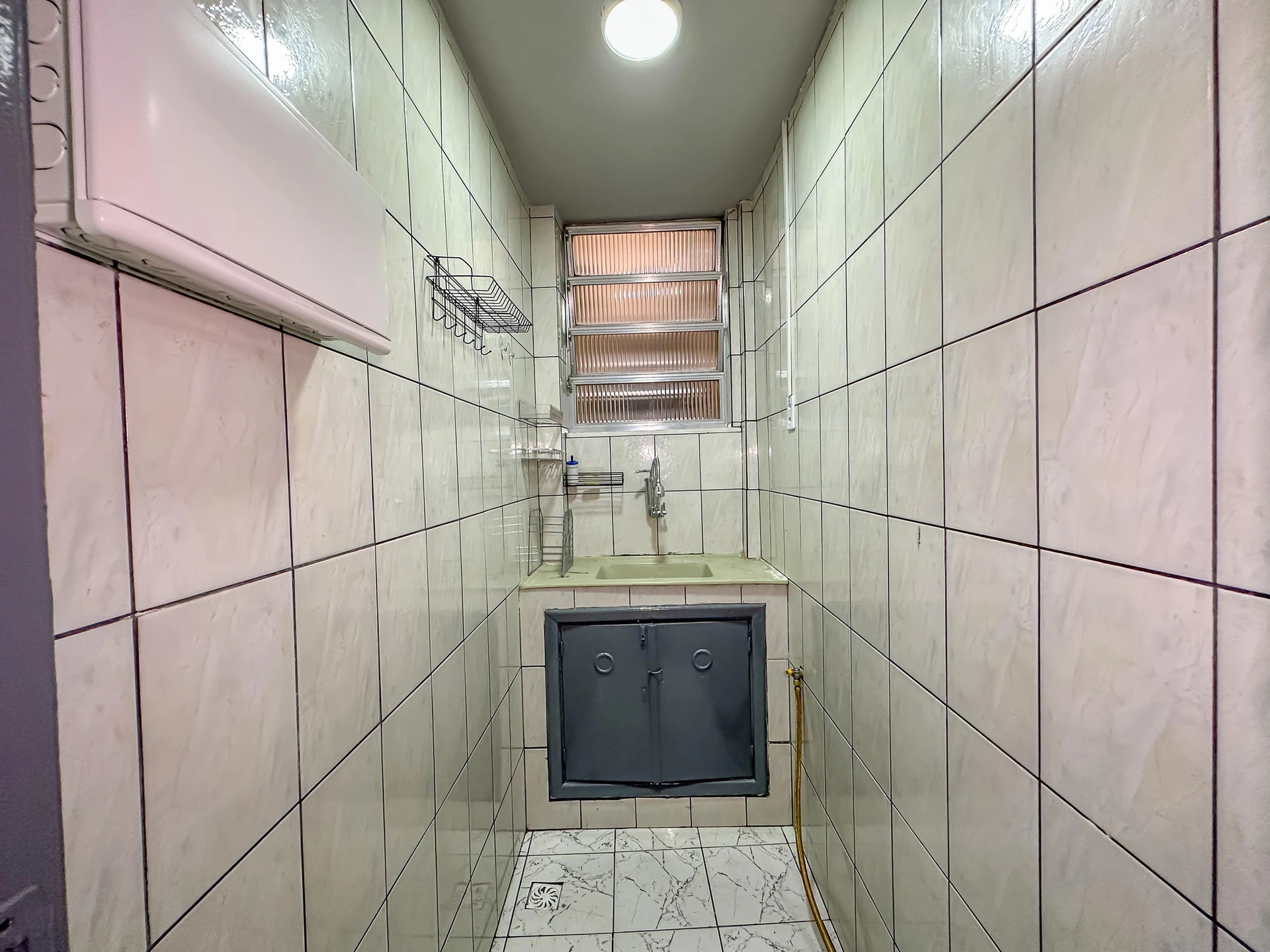 Studio, 34 m², com piso de madeira ou laminado — photo 16