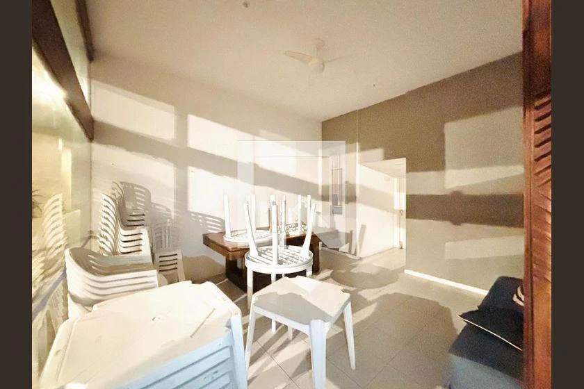 Walk-in closet in a 3-bedroom apartment, 120 m² — photo 11