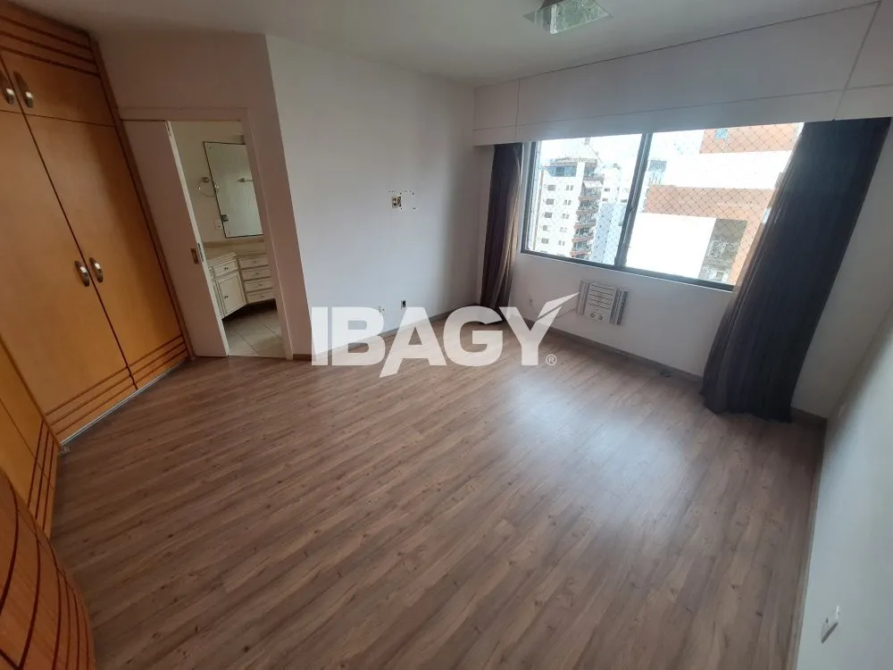 170 m² unfurnished apartment with 3 bedrooms and suite — photo 4