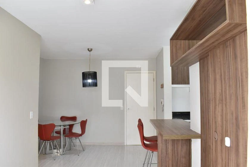 Departamento amueblado de 56 m² y 2 dormitorios en Curitiba