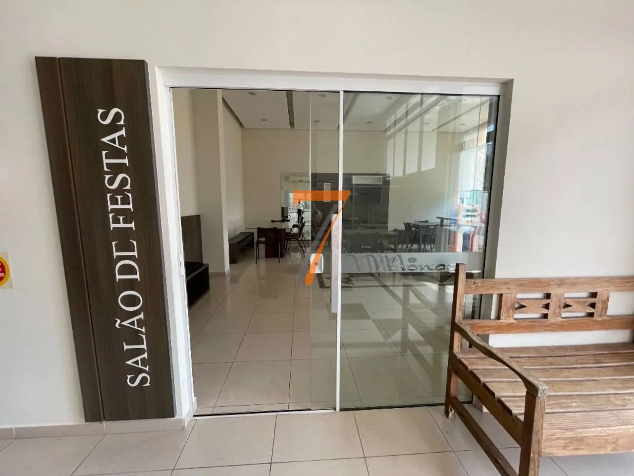 Furnished penthouse with 2 en-suite bedrooms and 210 m² — photo 28
