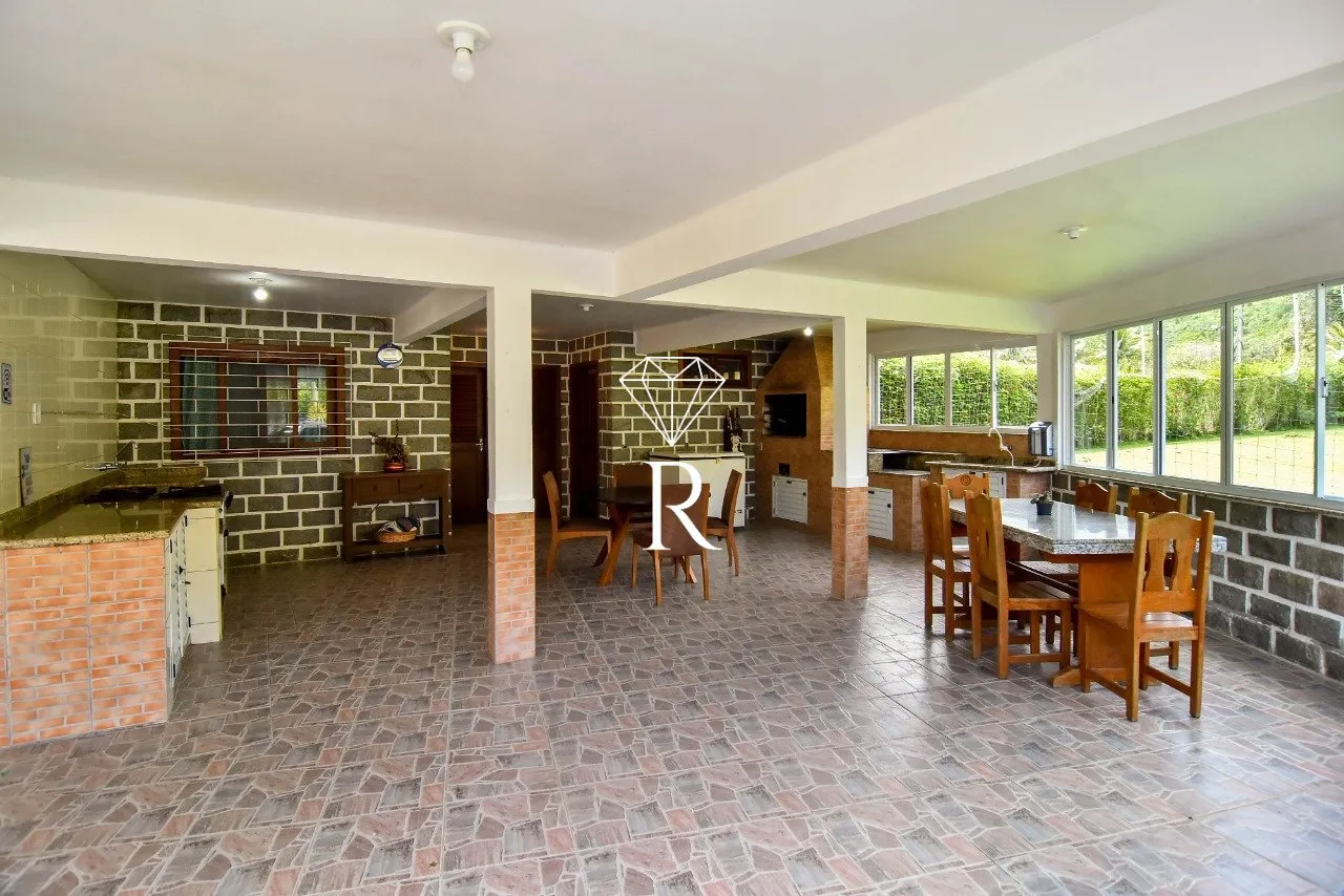 Casa tipo sítio con 4 dormitorios y 6 plazas de aparcamiento — photo 85