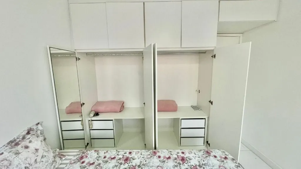 Rental apartment with 2 bedrooms, balcony and 1 parking spot — photo 11