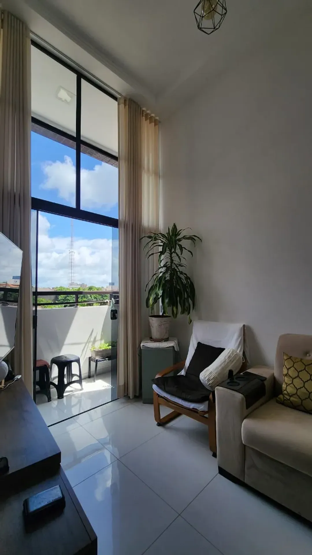 3-bedroom apartment with a washing machine in João Pessoa — photo 17