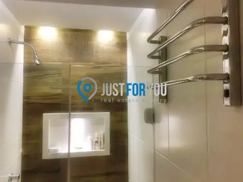 Furnished 2-bedroom apartment with 4 bathrooms — photo 19