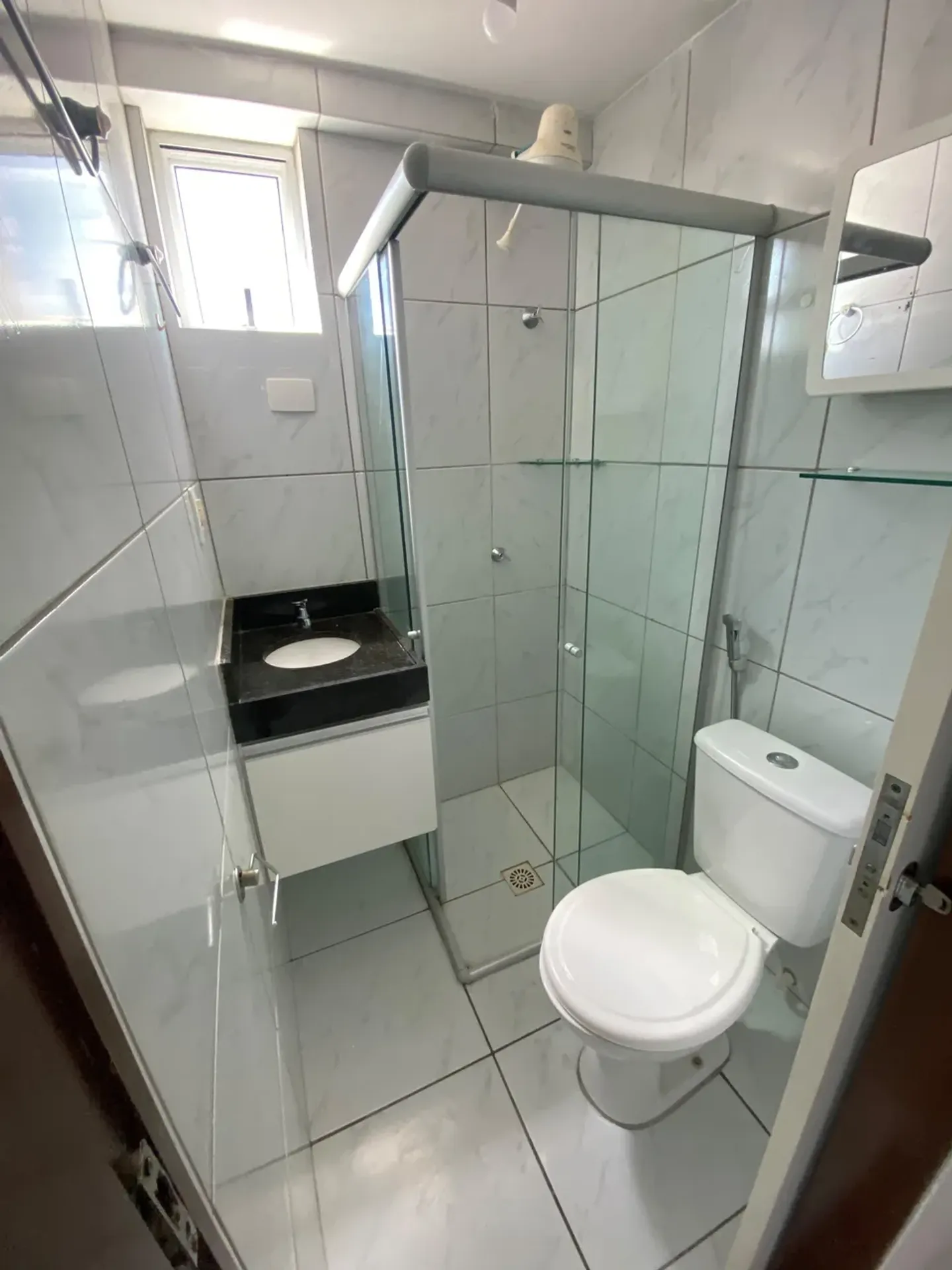 Квартира з 2 спальнями, у будинку є басейн — photo 4