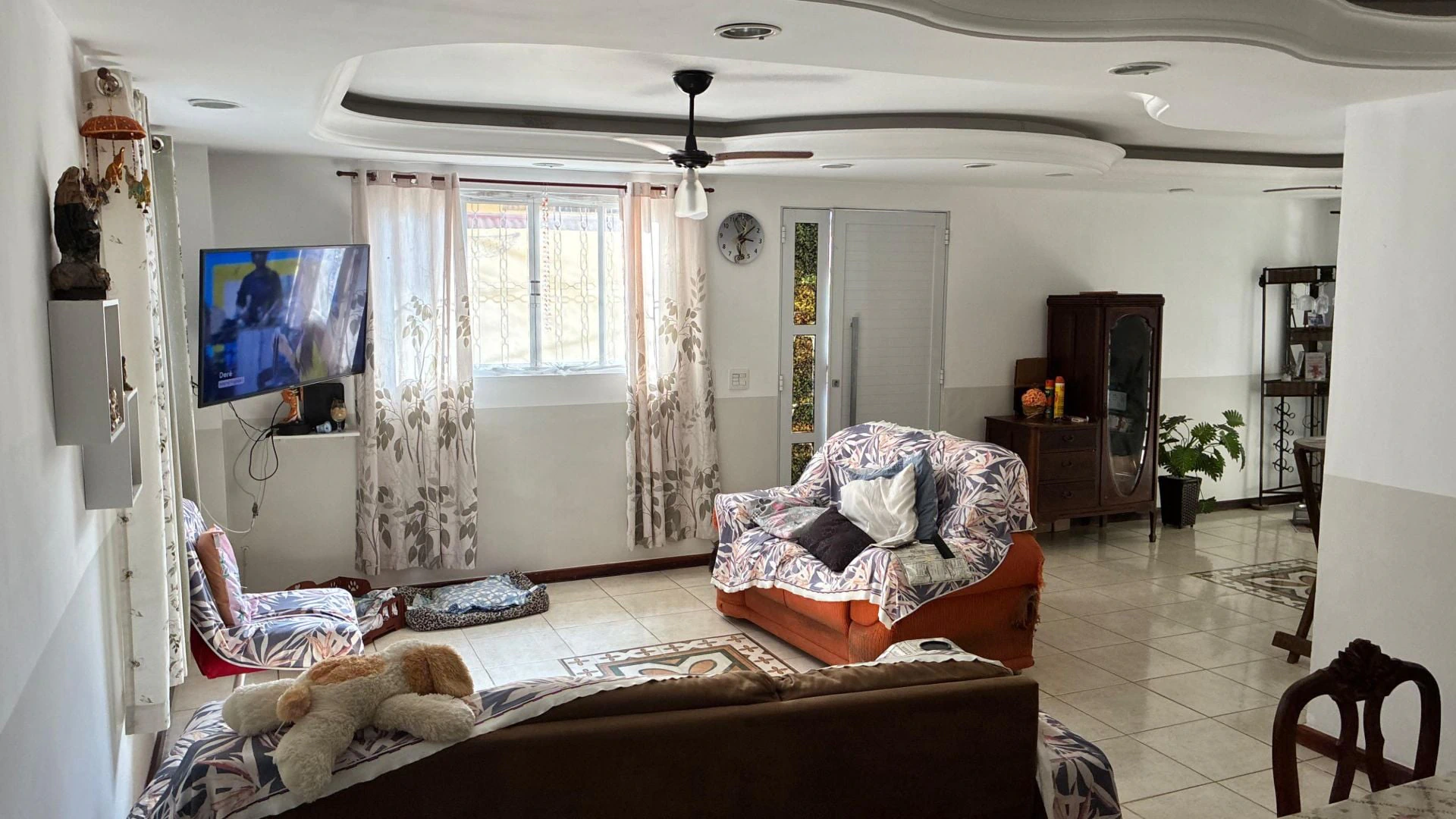 Casa amueblada con 4 dormitorios y 208 m² con jardín