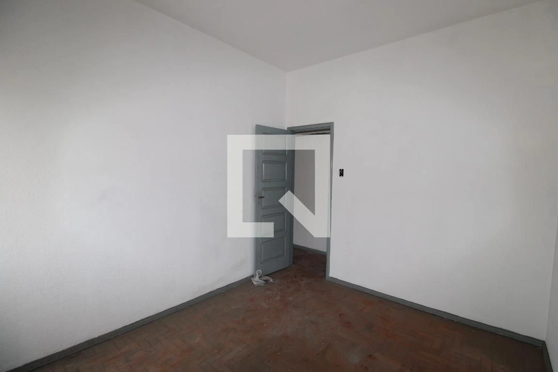 Unfurnished apartment with 2 bedrooms and separate kitchen — photo 4