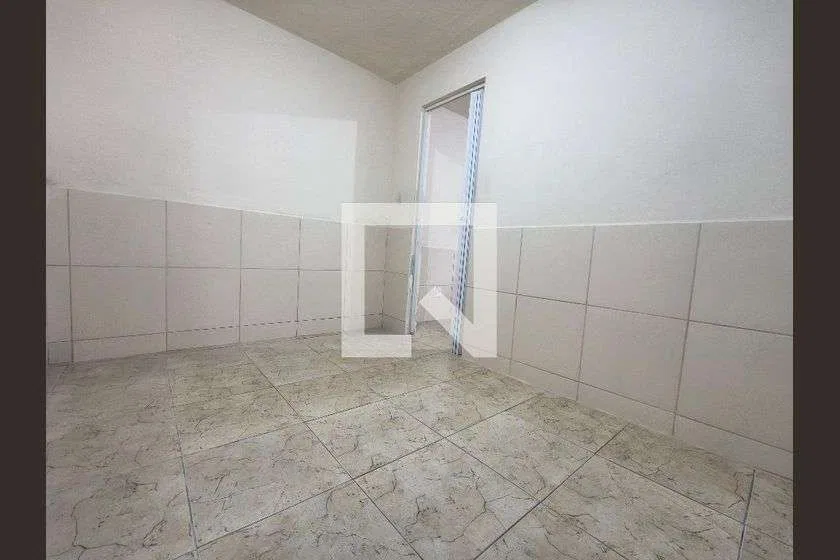 1-bedroom house with a separate, closed kitchen — photo 13