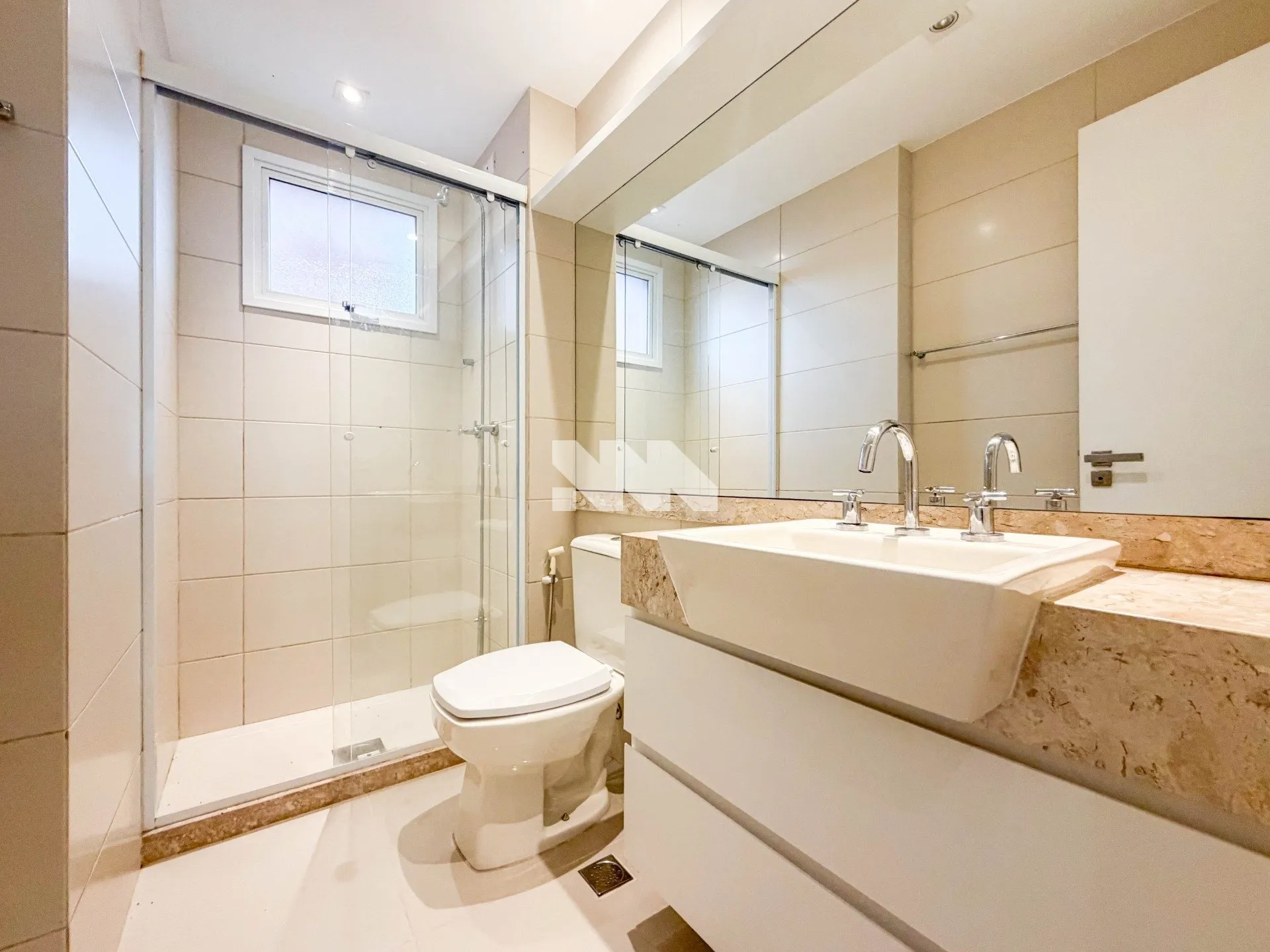 Furnished 180 m² apartment with 3 bedrooms and garden — photo 41