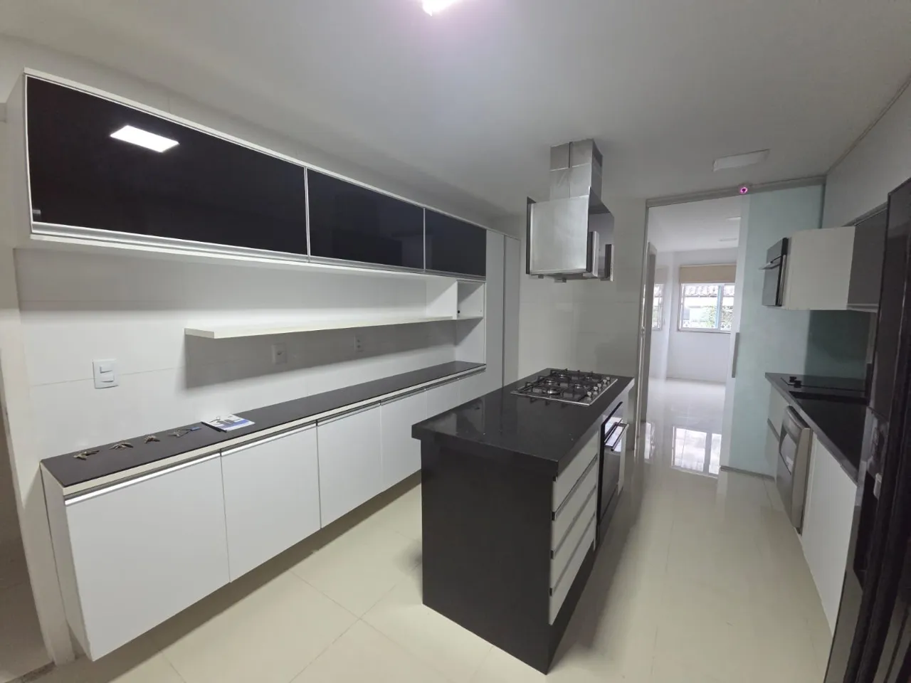 Furnished apartment, 316 m², with a walk-in closet — photo 4