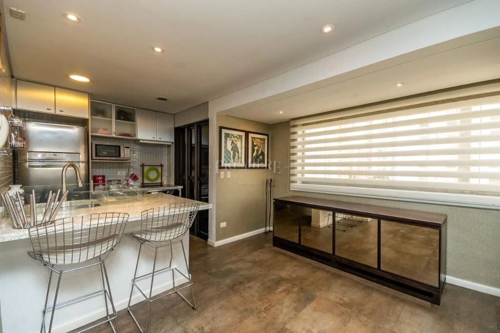 One-bedroom apartment with a bathtub in Curitiba — photo 4