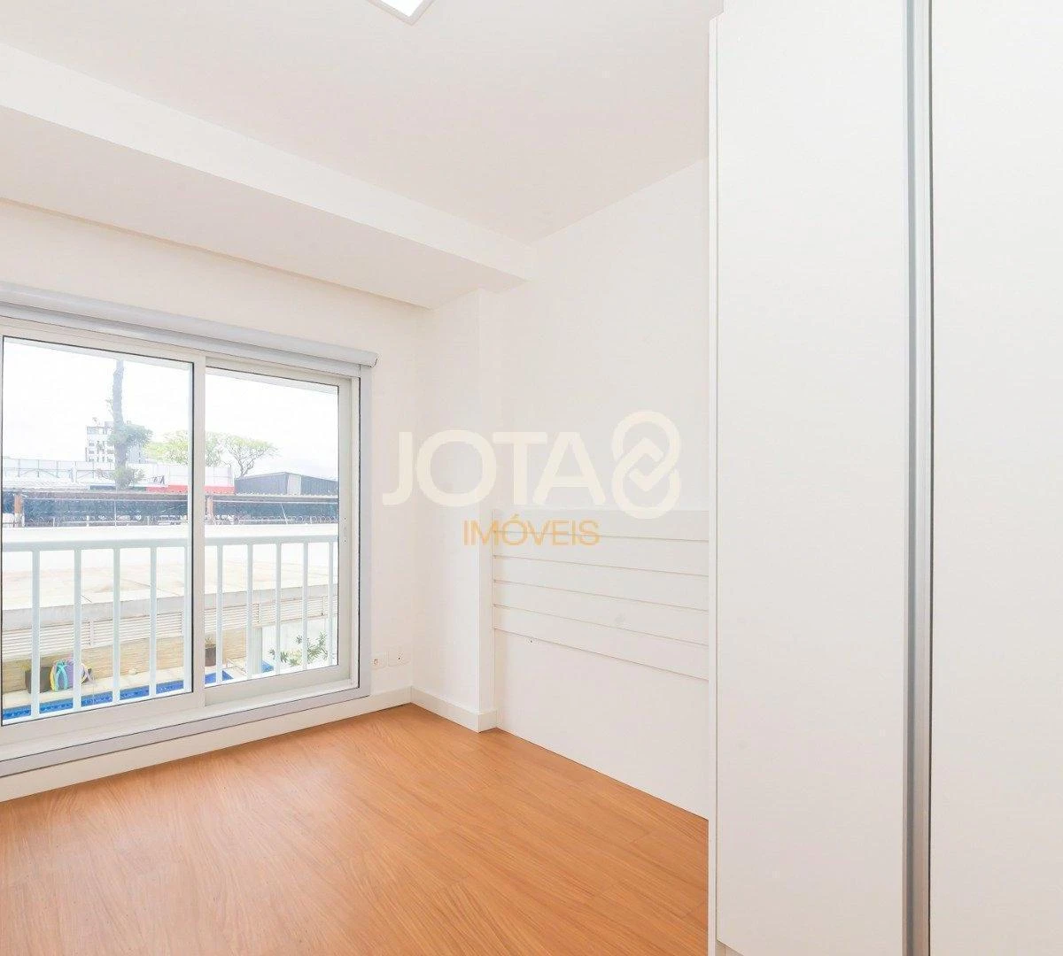 2-bedroom apartment in a building with a gym — photo 41