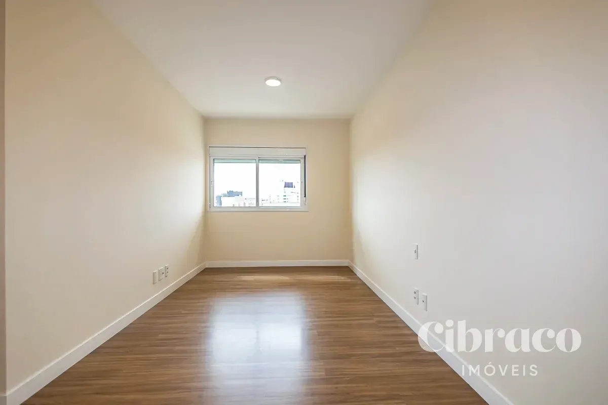 2-bedroom apartment with balcony and 2 parking spots — photo 16