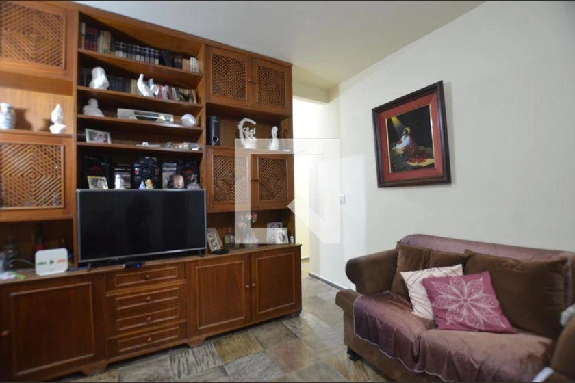 Furnished 231 m² house with 3 bedrooms and a balcony — photo 16