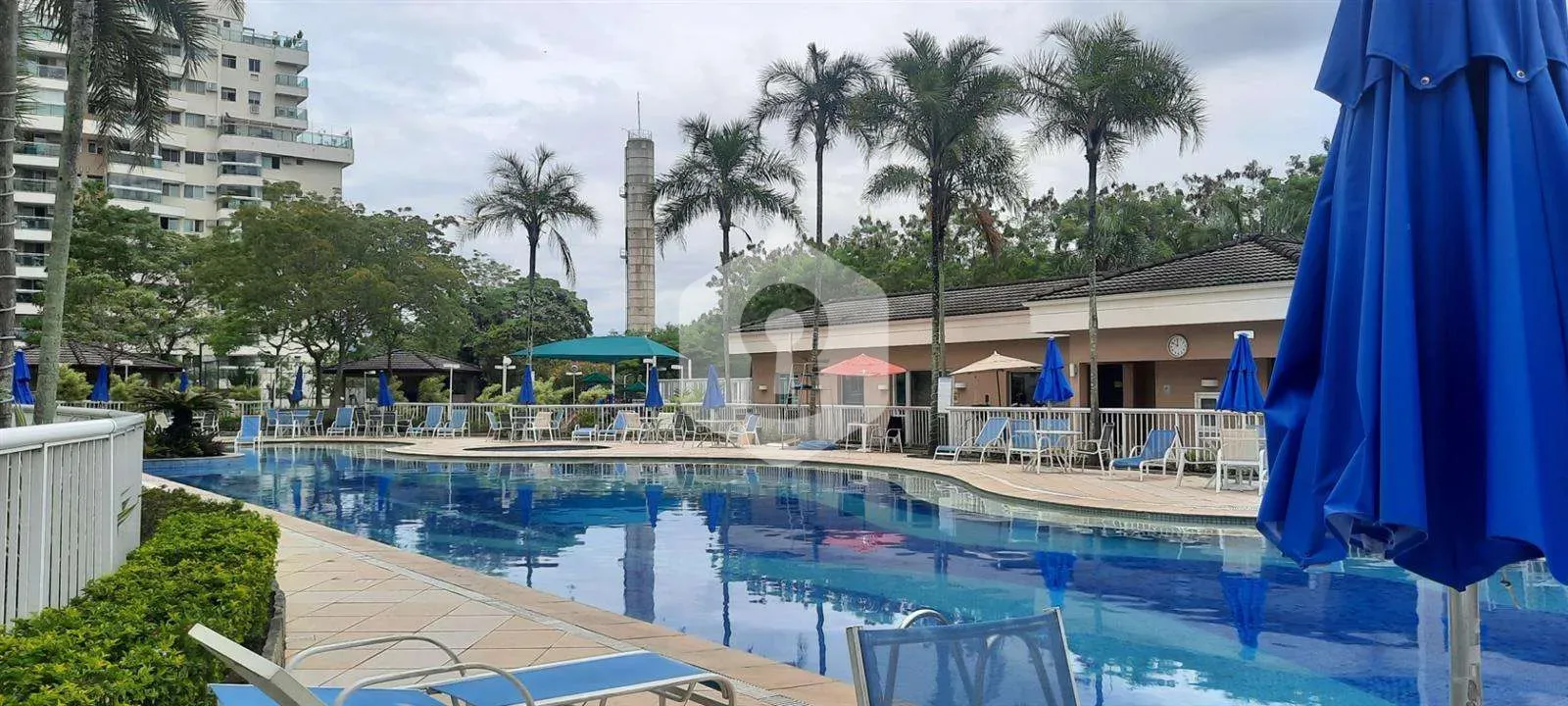 Apartamento de 2 quartos com varanda envidraçada — photo 11