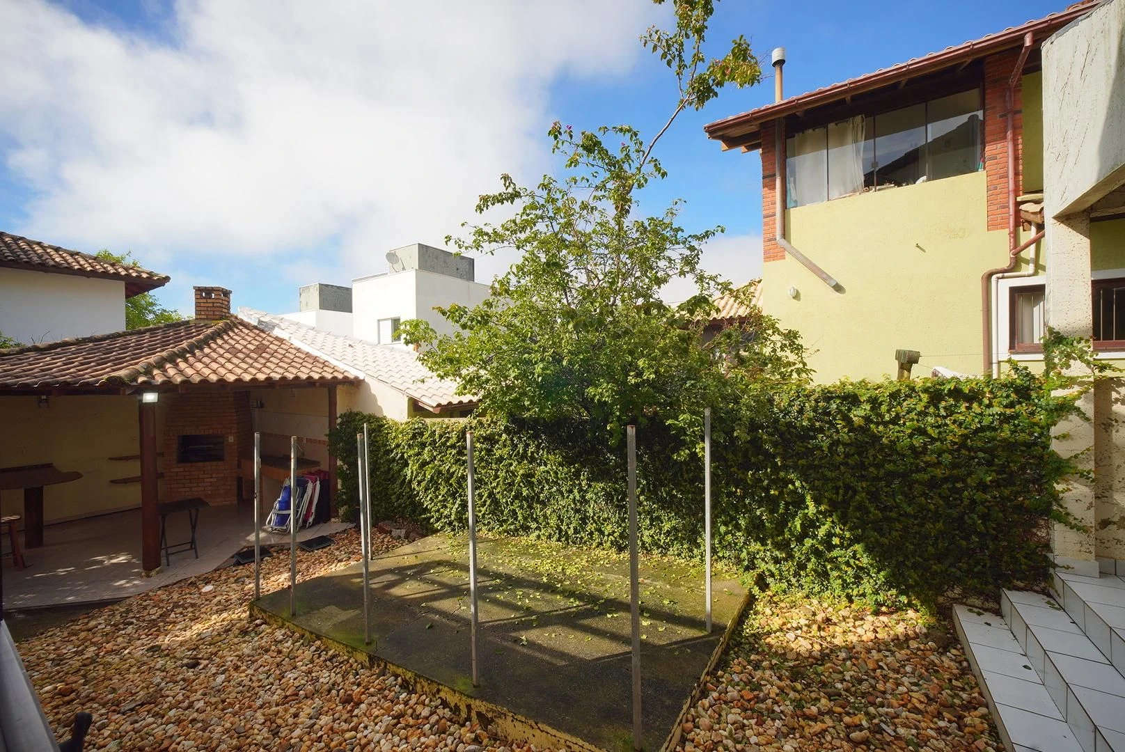 Garden in a 3-bedroom house, 225 m² — photo 26