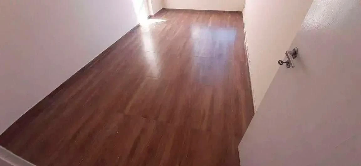 Unfurnished 2-bedroom apartment with a closed kitchen — photo 7
