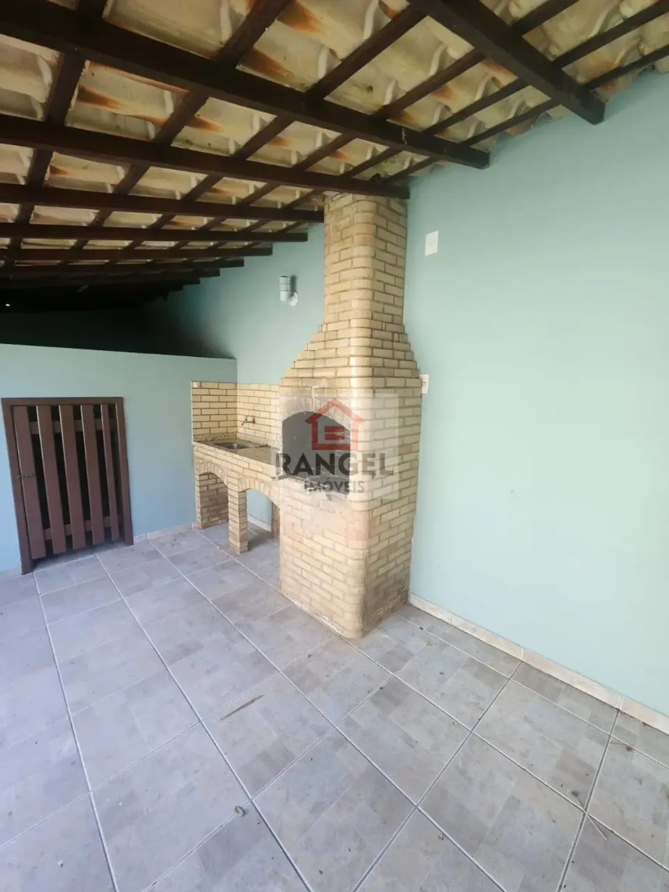 Condominium house with 5 bedrooms and 4 bathrooms — photo 15