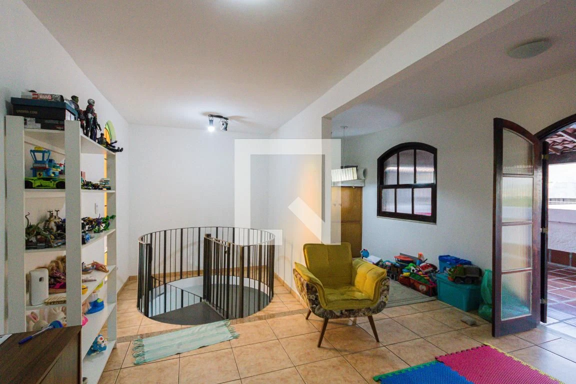 5-bedroom house with a mountain view in Rio de Janeiro — photo 29