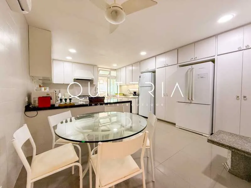 Apartment with 4 bedrooms and 5 bathrooms plus 2 parking spaces — photo 27