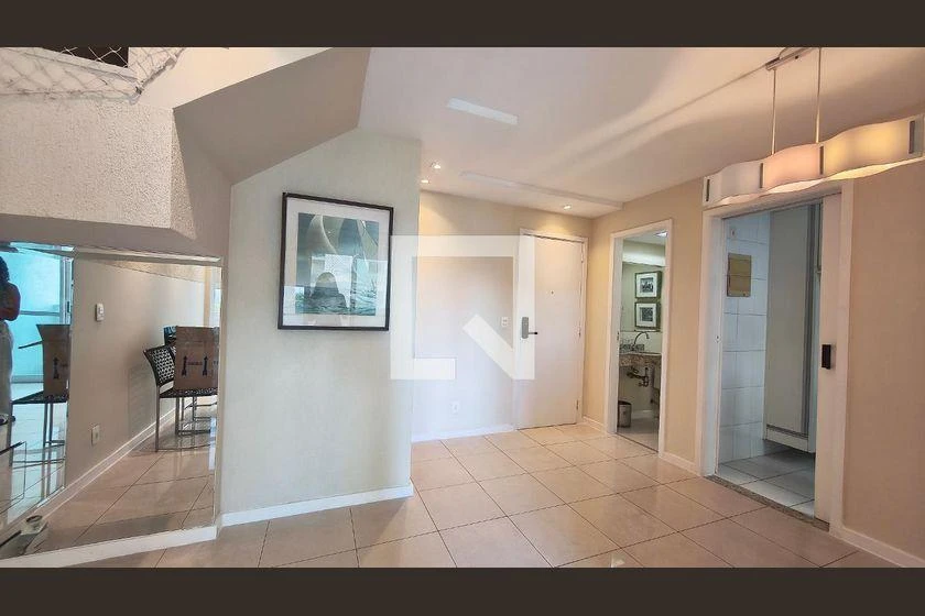 Apartamento de 2 quartos com varanda de vidro — photo 34