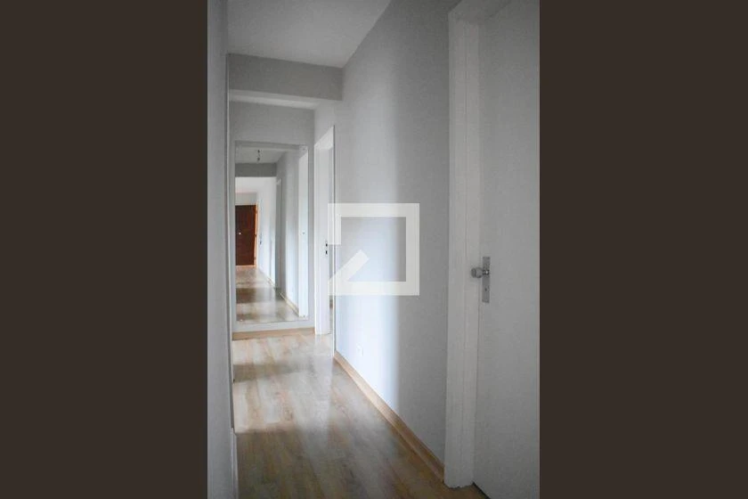 Wood or laminate floors in a 3-bedroom apartment, 133 m² — photo 29