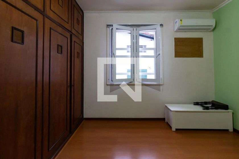 293 m² apartment with 3 bedrooms and private garden — photo 6