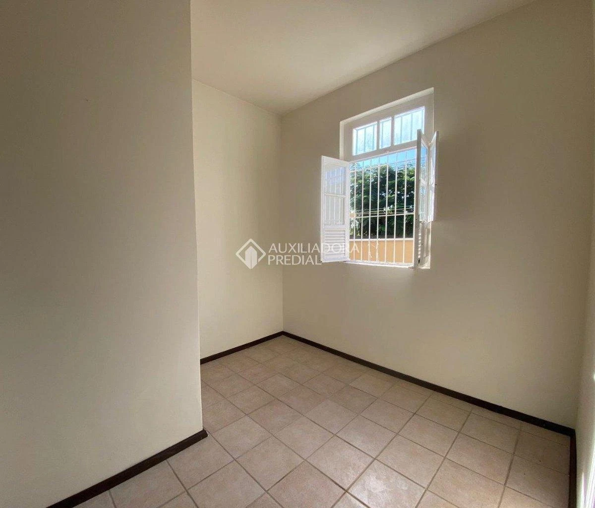 Casa de 4 dormitorios con balcón gourmet en Florianópolis — photo 17