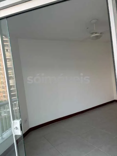 1-bedroom apartment with balcony and open-plan kitchen — photo 4