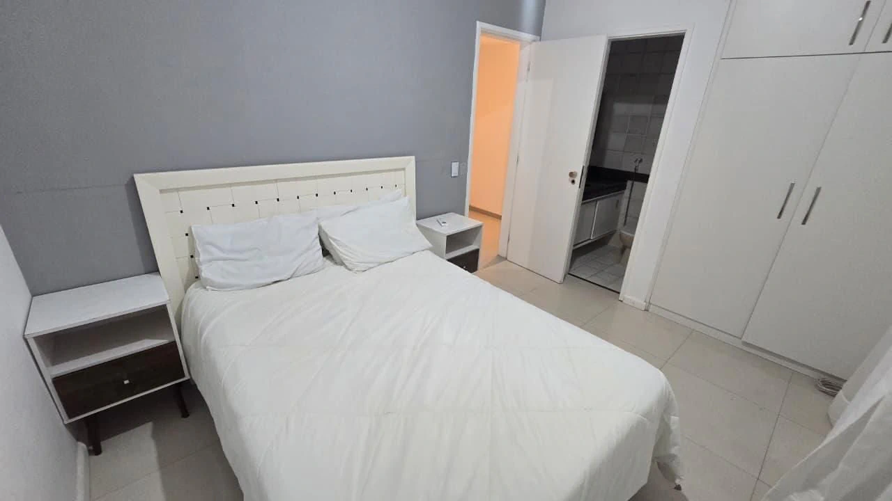 4-bedroom apartment in a building with a sauna — photo 20
