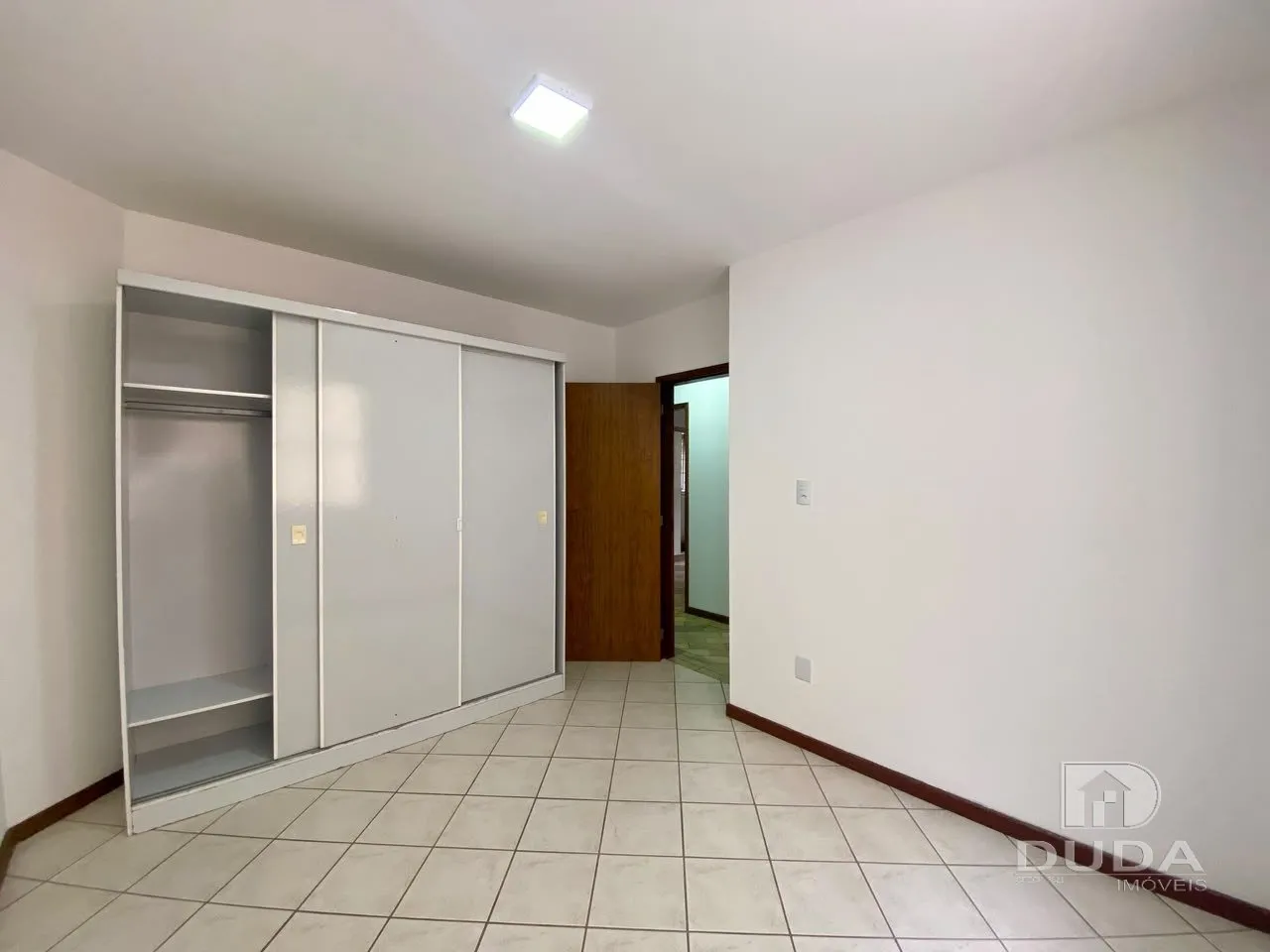 3-bedroom apartment, 1 with its own bathroom, 103 m² — photo 14