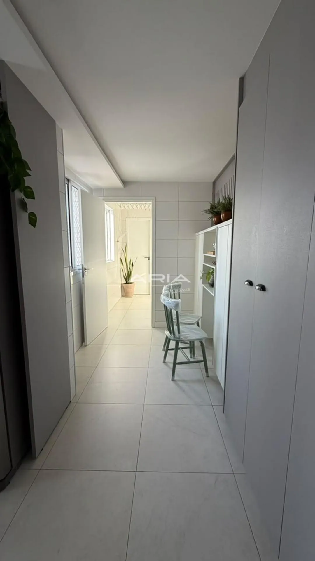 One-bedroom apartment with a glass-enclosed balcony — photo 9