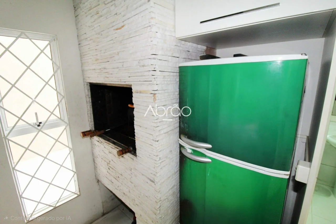 4-bedroom house with a private BBQ area — photo 20