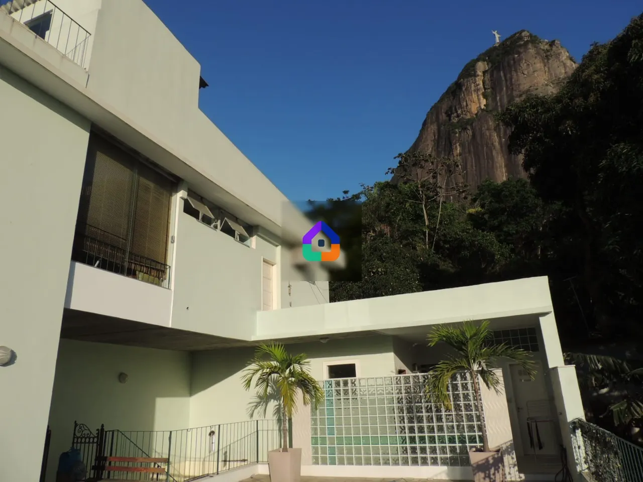 House with 4 bedrooms and 5 bathrooms plus 5 parking spots — photo 18