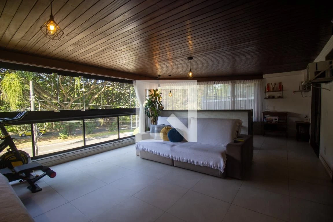 Floor-to-ceiling windows in a 3-bedroom apartment, 119 m² — photo 15