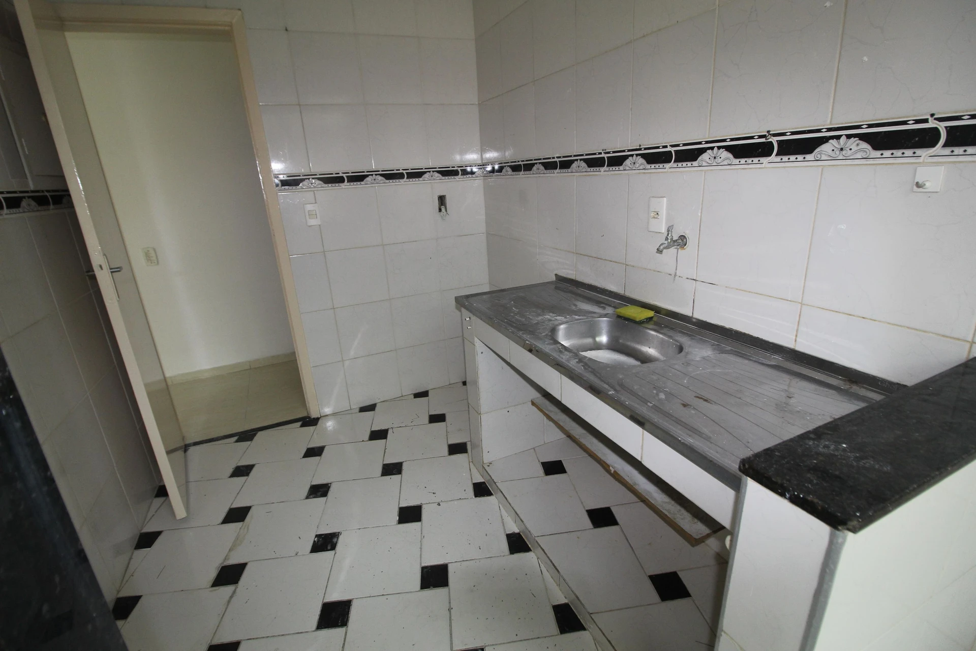 2-bedroom apartment with 1 parking spot and pet-friendly — photo 19