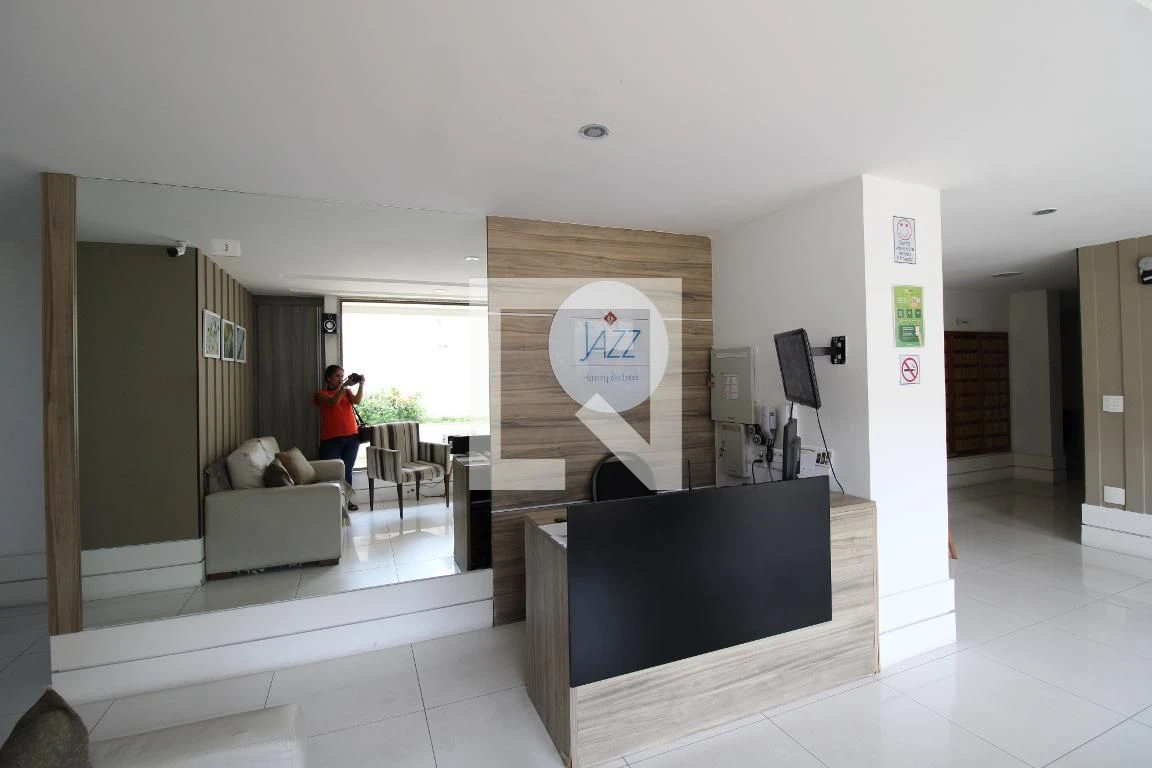Furnished 2-bedroom apartment with glass balcony — photo 76