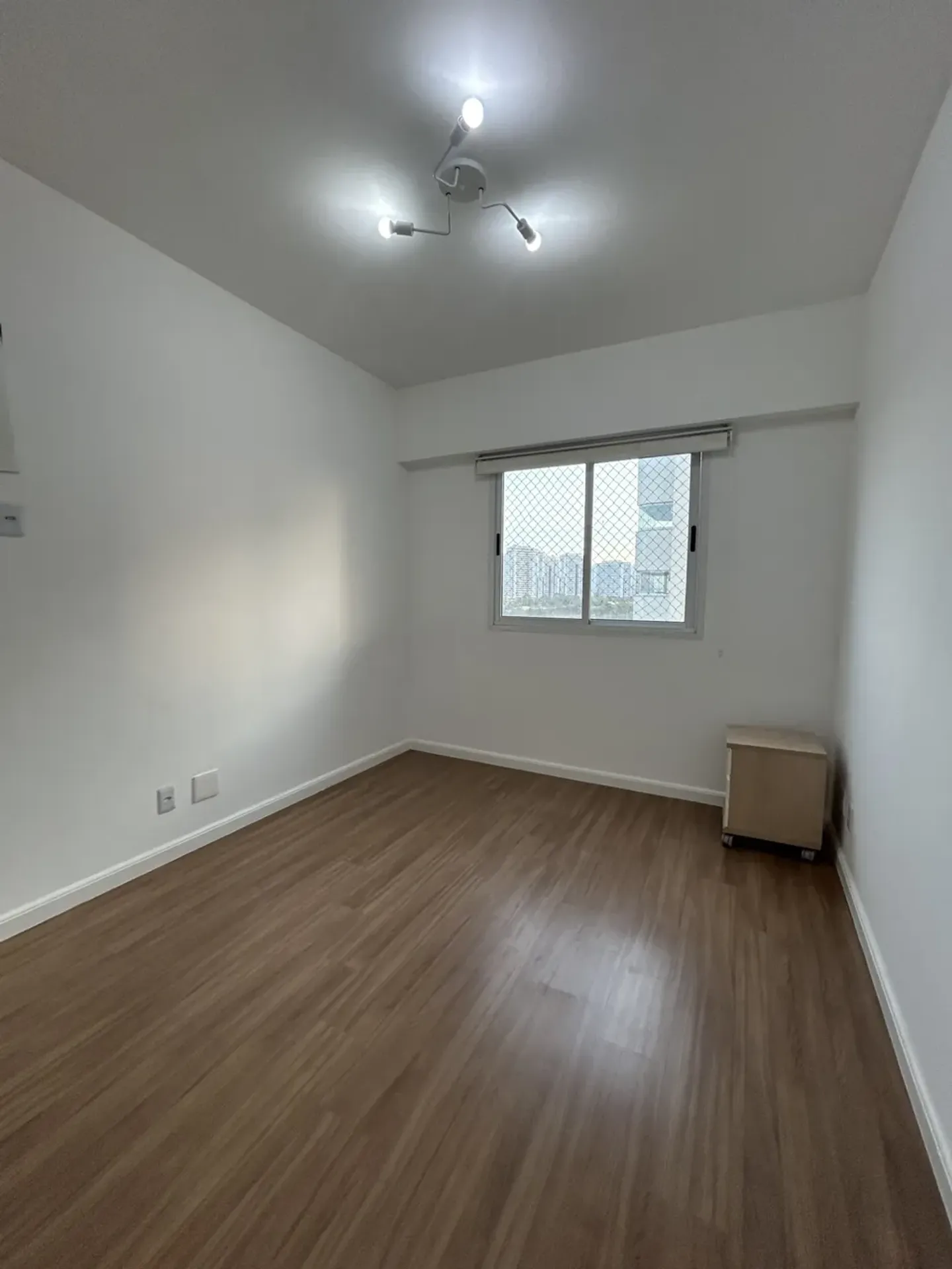 Apartment on the 8th floor with floor-to-ceiling windows — photo 45