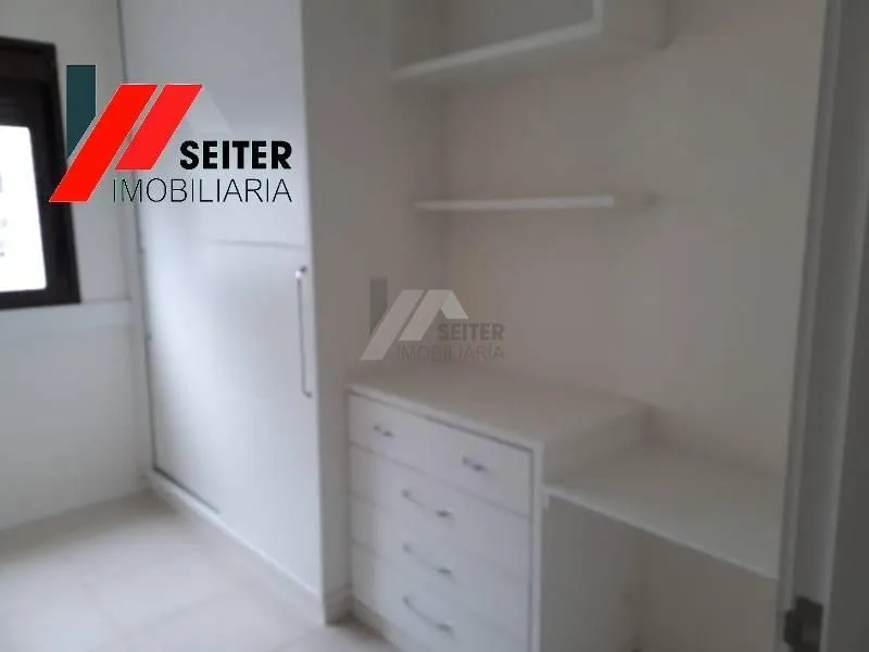 110 m² apartment with 2 bedrooms, 1 suite, balcony — photo 42