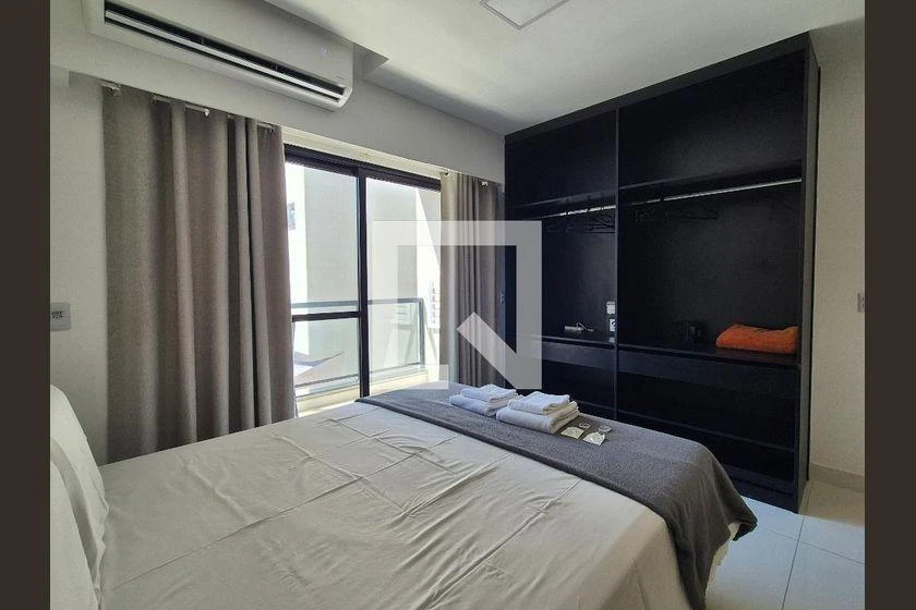 Furnished 45 m² studio with 1 bedroom and balcony — photo 6