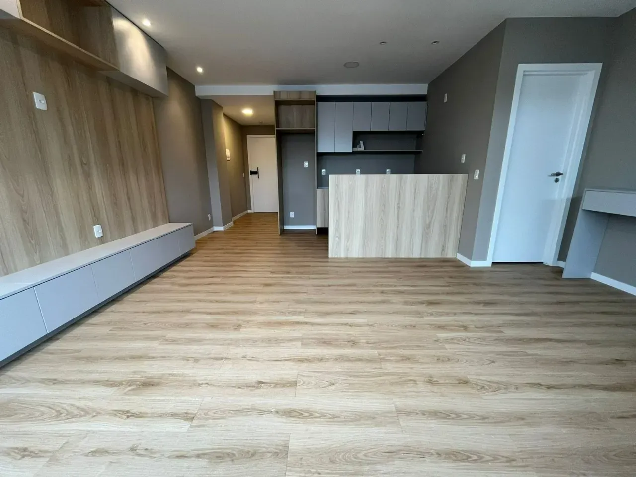 Apartamento de 1 dormitorio con cocina abierta y 58 m² — photo 11