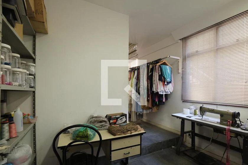 Rental house with 10 bedrooms and a separate kitchen — photo 33