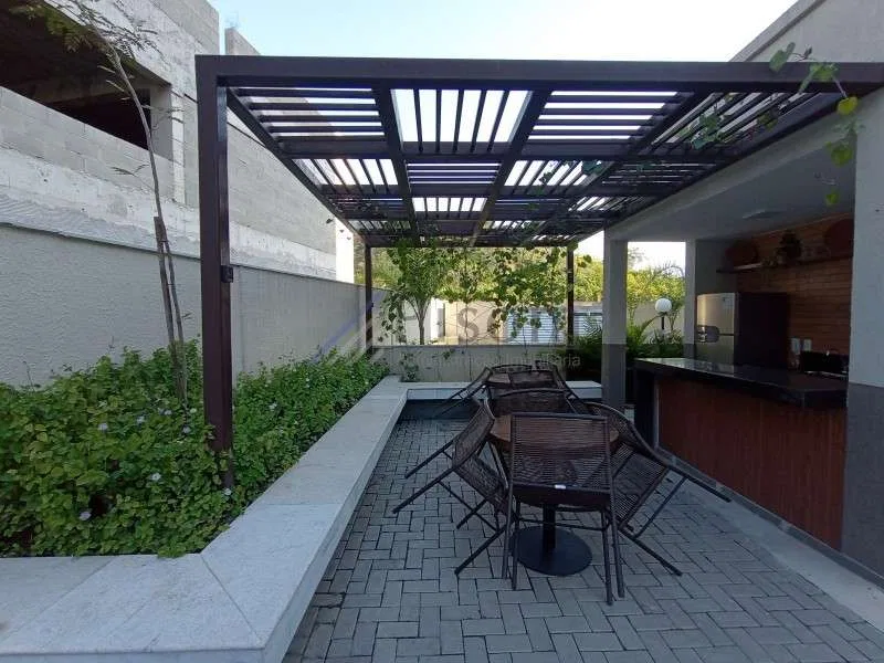 3-bedroom apartment with a glass-enclosed balcony — photo 25